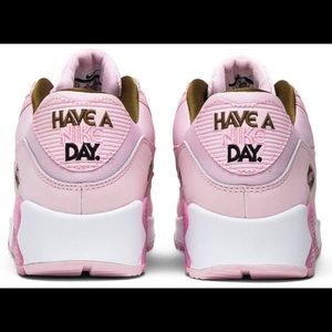 Wmns Air Max 90 'Have A Nike Day Size:6 (Brand new, slight damage to box only)